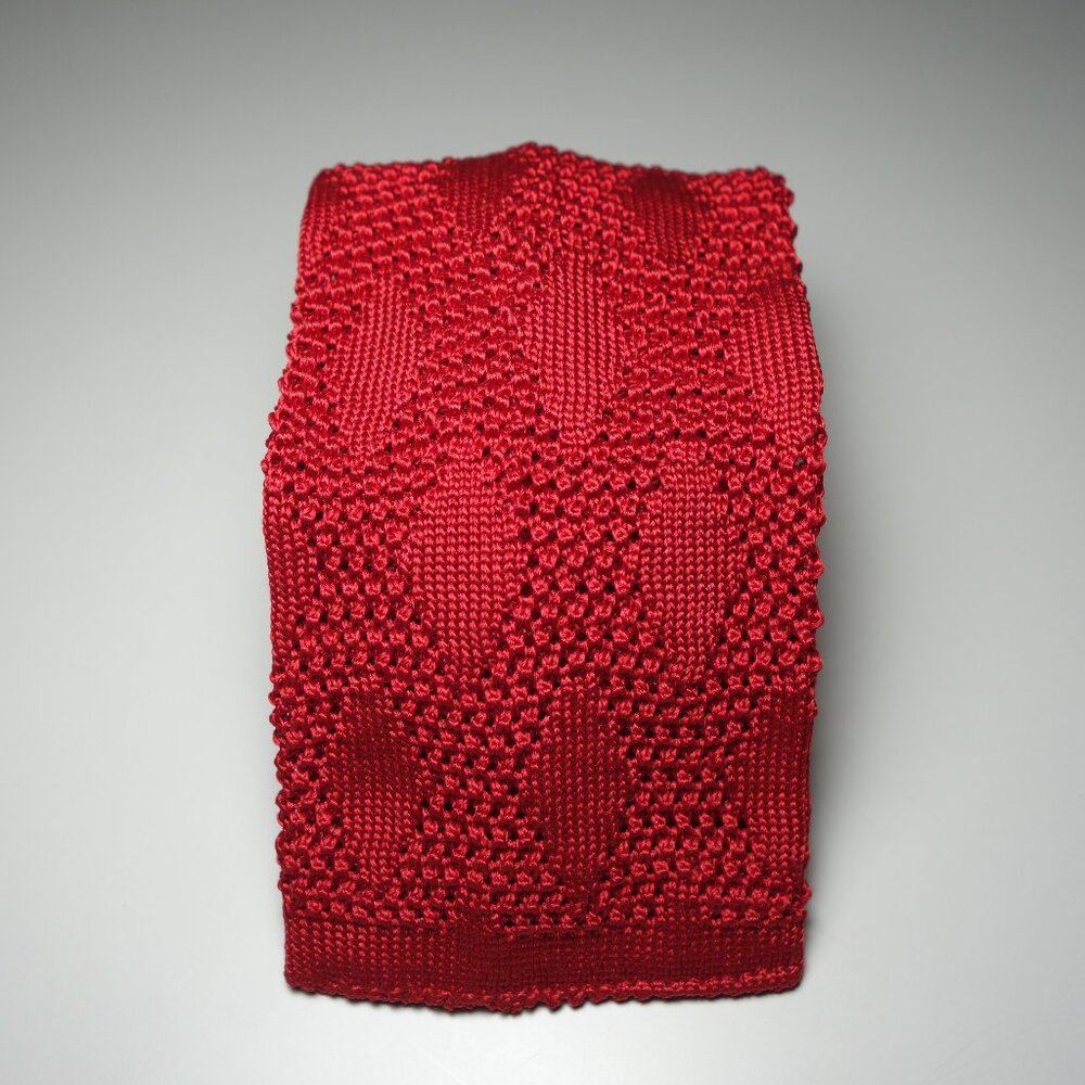 Chanel Paris Woven Knit Silk Tie Made In Italy w/ Metal Embellishment